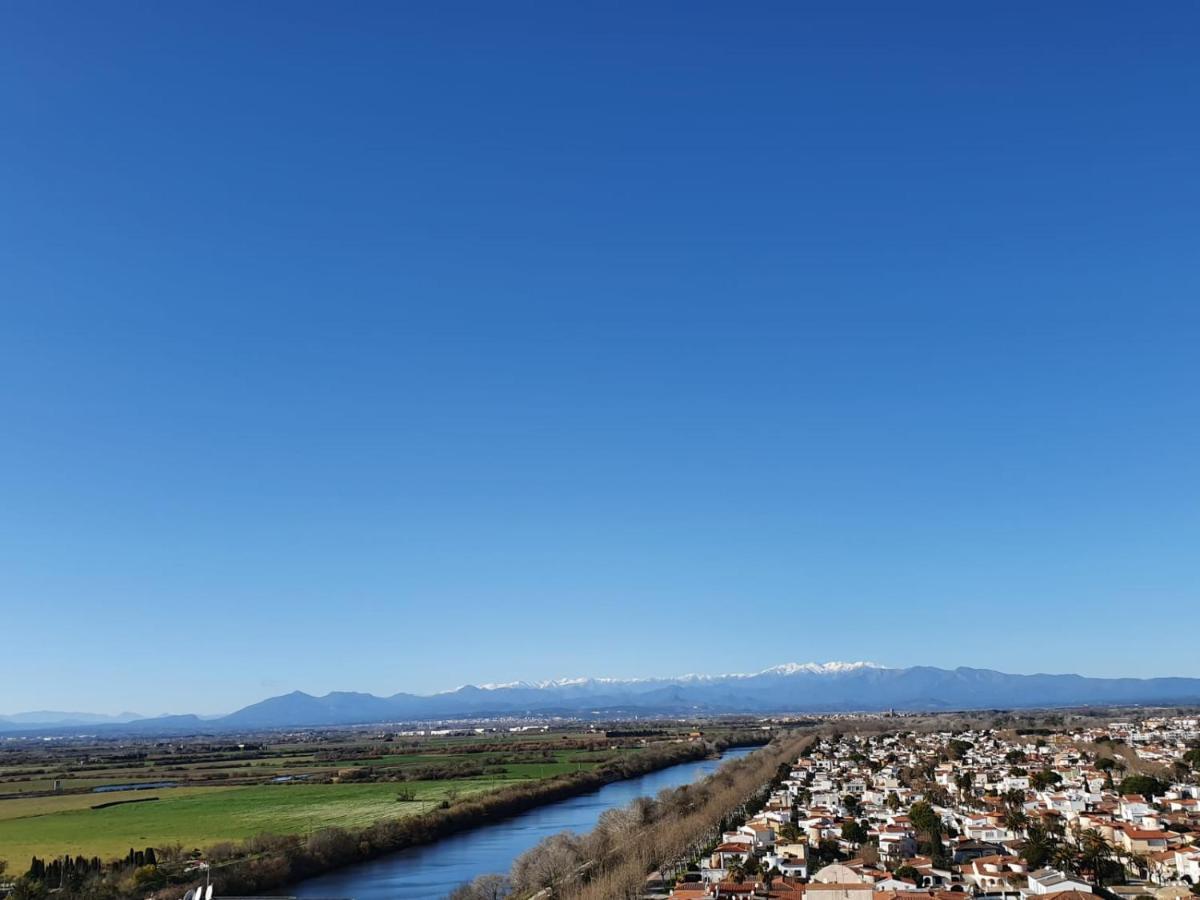 Les Couchers De Soleil A Empuriabrava Exterior foto